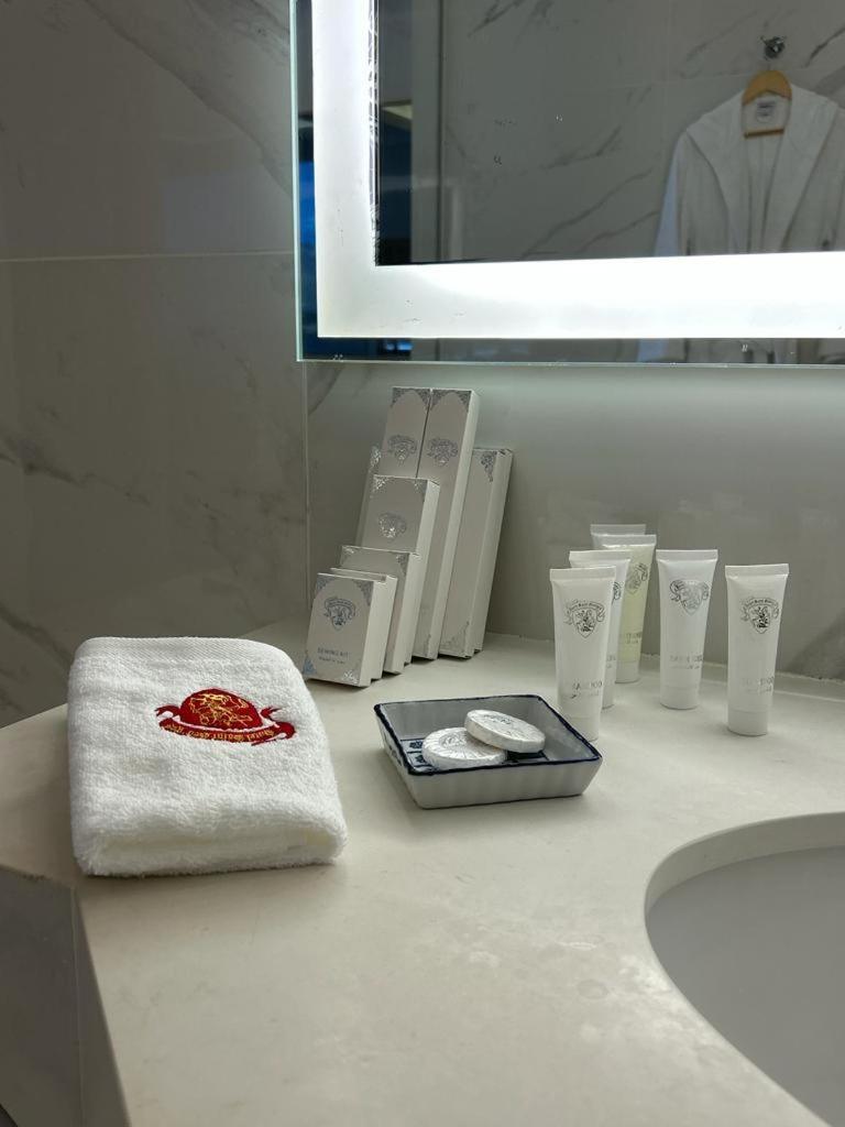 Hotel Saint Georges Beirut Al Marfa' Eksteriør bilde